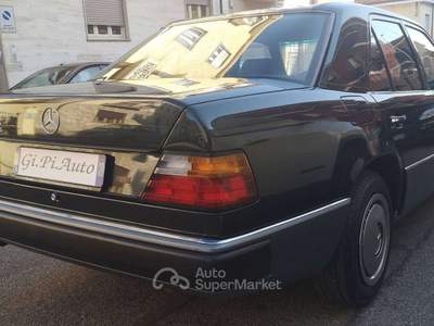 Mercedes-Benz Classe E 122cv Argento usata MONCALIERI