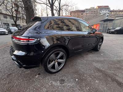 Porsche Macan Macan I 2022 2.0 265cv pdk Nero usata MONCALIERI