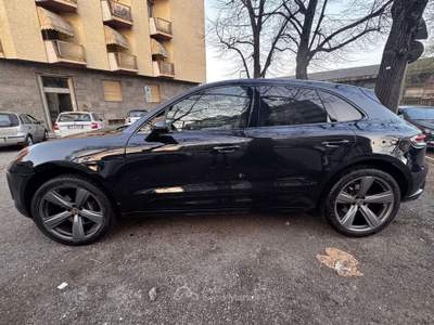 Porsche Macan Macan I 2022 2.0 265cv pdk Nero usata MONCALIERI