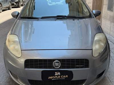 Fiat Grande Punto 75 CV 5 porte Grigio usata Bari