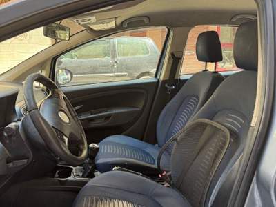 Fiat Grande Punto 75 CV 5 porte Grigio usata Bari