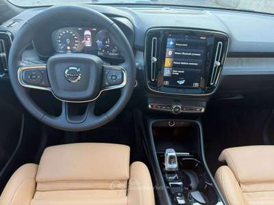 Volvo XC40 T5 Recharge Inscription - AUT/NAV/CAMERA/TETTO/CERCHI19/LED/PDC Blu/Azzurro usata Sesto San Giovanni