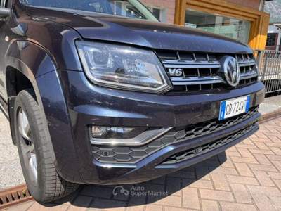 Volkswagen Amarok 3.0 V6 TDI 258CV 4MOT. BMT perm. aut. D.C. Highlin Grigio usata Montecrestese