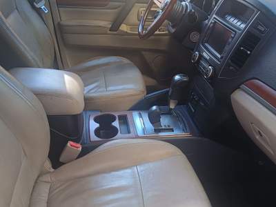 Mitsubishi Pajero Fuoristrada preparato per lunghi viaggi nel deserto Blu/Azzurro usata Como