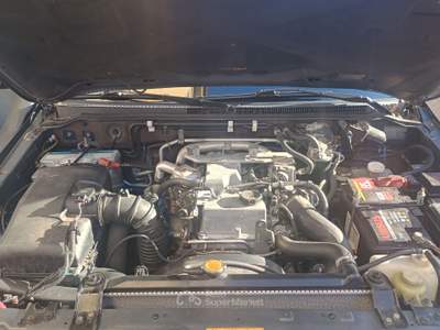 Mitsubishi Pajero Fuoristrada preparato per lunghi viaggi nel deserto Blu/Azzurro usata Como