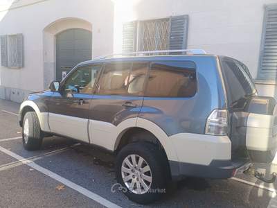 Mitsubishi Pajero Fuoristrada preparato per lunghi viaggi nel deserto Blu/Azzurro usata Como