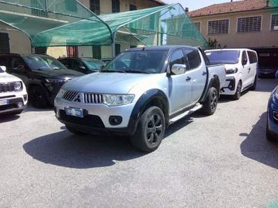 Mitsubishi L200 2.5 DI-D/136CV DC Invite DPF Grigio usata Fossano