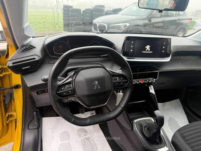 Peugeot 208 PureTech 75 Stop&Start 5 porte Active Giallo usata Venezia