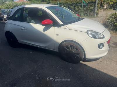 Opel Adam vettura per neo patentati usata Casarile