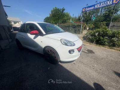 Opel Adam vettura per neo patentati usata Casarile