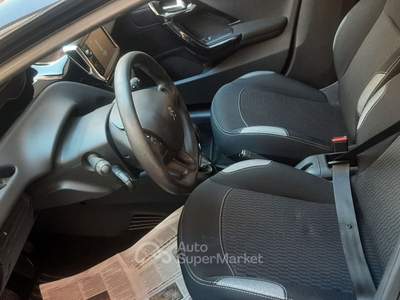 Peugeot 208 Unico Proprietario Non fumatori usata Villa Literno