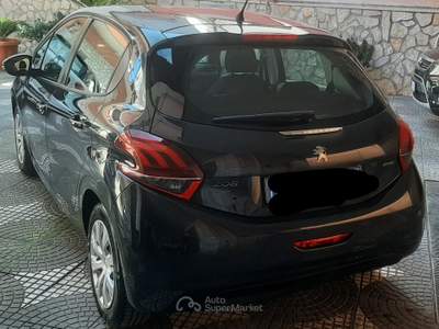 Peugeot 208 Unico Proprietario Non fumatori usata Villa Literno