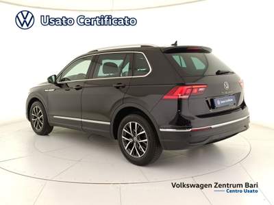 Volkswagen Tiguan 2.0 tdi life 122cv Nero usata Bari