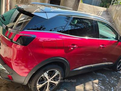 Peugeot 3008 Sempre in box,unico proprietario,non fumatore,mai incidentata Rosso usata Bruino