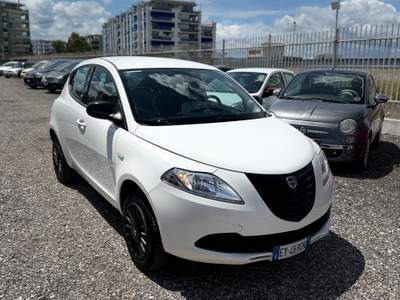 Lancia Ypsilon Unicoproprietario Bianco usata Barletta