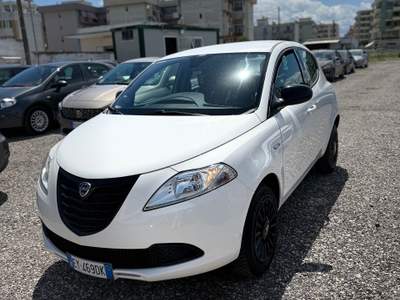 Lancia Ypsilon Unicoproprietario Bianco usata Barletta