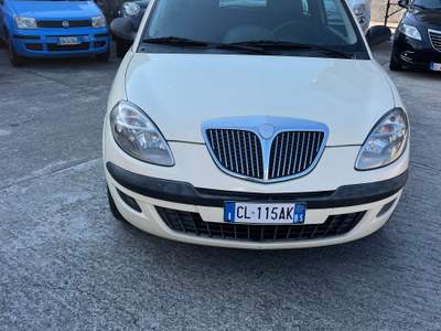 Lancia Ypsilon Lancia Y 1.2 benzina usata Caulonia