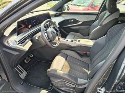 Peugeot 3008 3008 Hybrid 145 e-DCS6 GT Grigio usata Somma Vesuviana