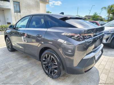 Peugeot 3008 3008 Hybrid 145 e-DCS6 GT Grigio usata Somma Vesuviana