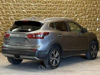Nissan Qashqai Tekna usata San Zeno Naviglio
