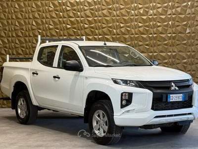 Mitsubishi L200 Double Cab 4x4 Super Select usata San Zeno Naviglio