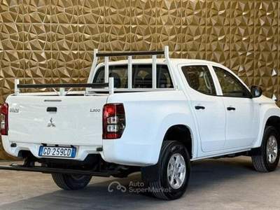 Mitsubishi L200 Double Cab 4x4 Super Select usata San Zeno Naviglio