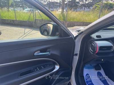 Jeep Avenger 1.2 T. MHEV DCT Summit KM.0 + TETTO usata Modena