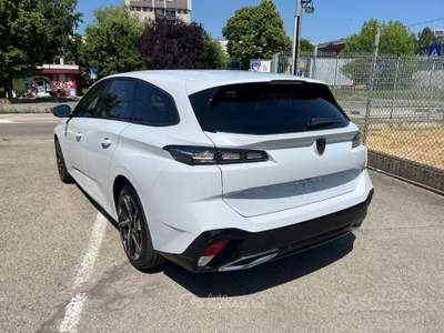 Peugeot 308 S&S EAT8 SW Allure 4000K usata Modena