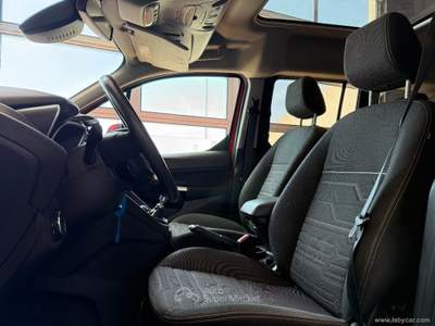 Ford Tourneo Connect Tourneo Connect 1.5 TDCi 120 CV Plus Rosso usata San Michele salentino