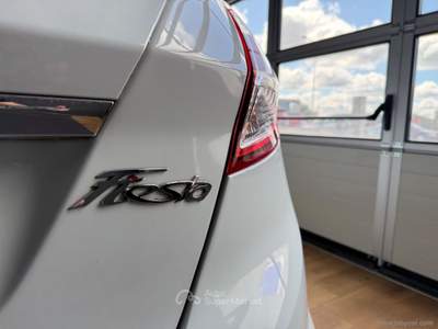 Ford Fiesta Fiesta 1.5 TDCi 75 CV 5p. Titanium Bianco usata San Michele salentino