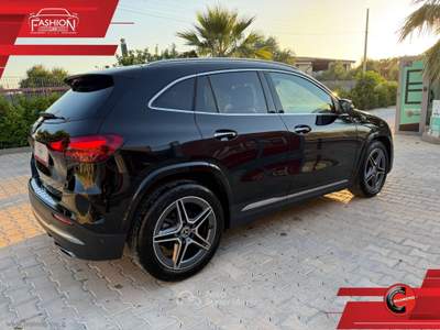 Mercedes-Benz GLA GLA 200 d Automatic AMG Line Premium Nero usata Cinisi