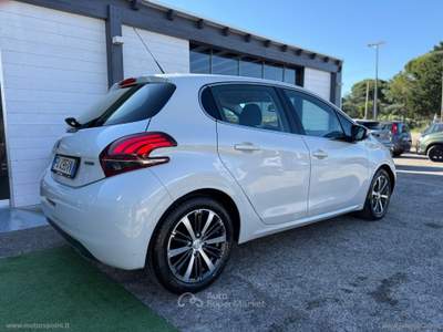 Peugeot 208 208 BlueHDi 75 5p. Allure Bianco usata Mesagne