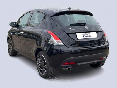 Lancia Ypsilon 1.0 FireFly 5p. S&S Hybrid Gold Nero usata Sant'Anastasia