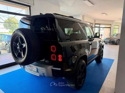 Land Rover Defender 90 3.0D I6 200 CV X-Dynamic SE Nero usata Ponte di Piave