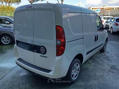 Fiat Doblò Doblo Cargo 1.6 Mjet 105CV Lounge 3 Posti Bianco usata Giugliano in Campania