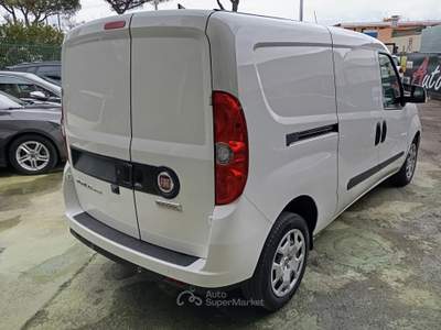 Fiat Doblò Doblo C. Maxi 1.6 Mjet 105CV Lounge 3 Posti Bianco usata Giugliano in Campania