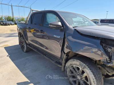 Toyota Hilux Hilux IV 2021 2.8 d double cab Invincible 4wd auto usata Scandicci