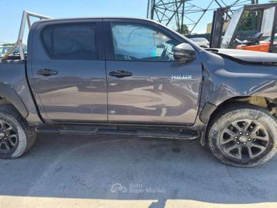 Toyota Hilux Hilux IV 2021 2.8 d double cab Invincible 4wd auto usata Scandicci