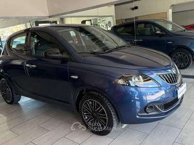 Lancia Ypsilon 5 porte GPL Blu/Azzurro usata Rotondi