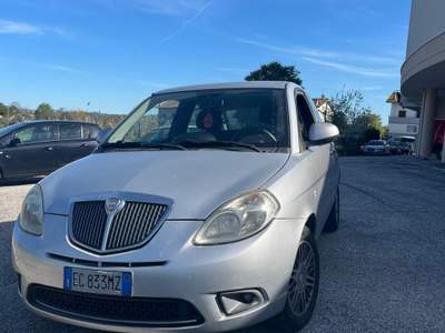 Lancia Ypsilon impianto GPL originale della casa madre Argento usata Nereto
