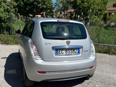 Lancia Ypsilon impianto GPL originale della casa madre Argento usata Nereto