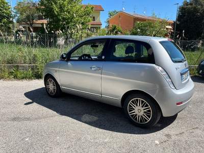Lancia Ypsilon impianto GPL originale della casa madre Argento usata Nereto