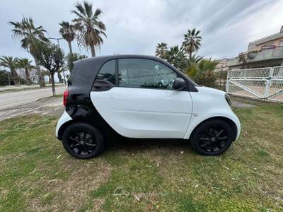 Smart ForTwo coupe Fortwo 1.0 Passion 71cv twinamic Bianco usata Grottammare