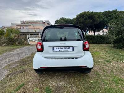 Smart ForTwo coupe Fortwo 1.0 Passion 71cv twinamic Bianco usata Grottammare