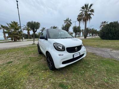 Smart ForTwo coupe Fortwo 1.0 Passion 71cv twinamic Bianco usata Grottammare