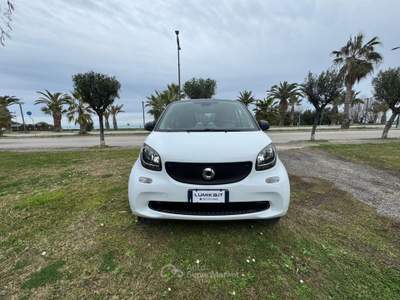 Smart ForTwo coupe Fortwo 1.0 Passion 71cv twinamic Bianco usata Grottammare