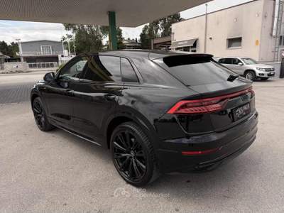 Audi Q8 IDENTITY BLACK/23" RSQ8/PELLE/S-LINE Nero usata Gravina in Puglia