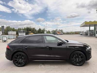 Audi Q8 IDENTITY BLACK/23" RSQ8/PELLE/S-LINE Nero usata Gravina in Puglia