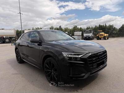 Audi Q8 IDENTITY BLACK/23" RSQ8/PELLE/S-LINE Nero usata Gravina in Puglia