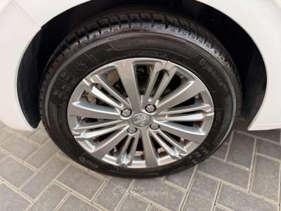 Peugeot 208 1.5 HDi 102 CV Stop&Start 5 porte Allure/OK NEOPATENTATI Bianco usata Gravina in Puglia